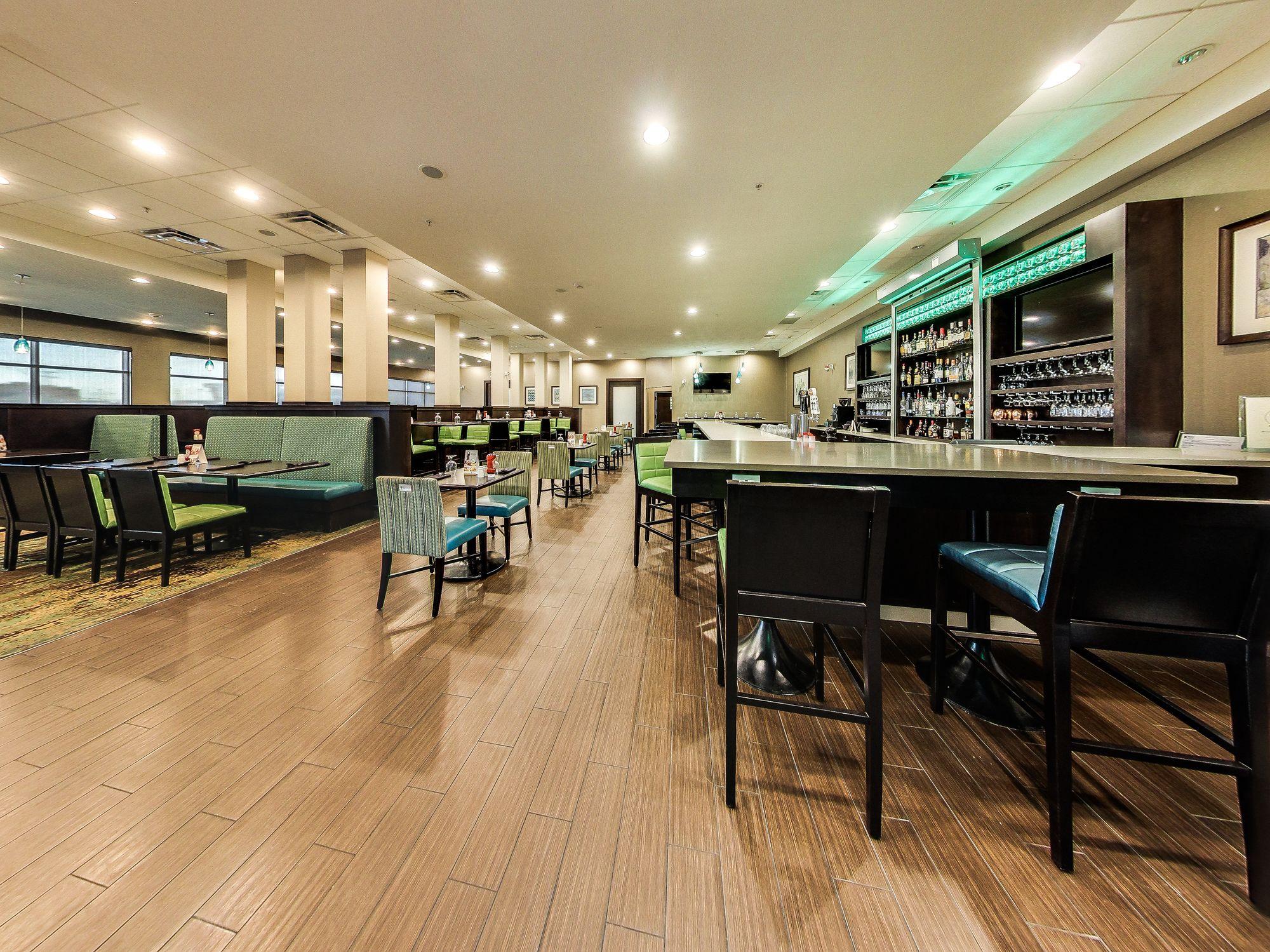 Holiday Inn Hotel & Suites Edmonton Airport Conference Centre By Ihg Ниску Экстерьер фото