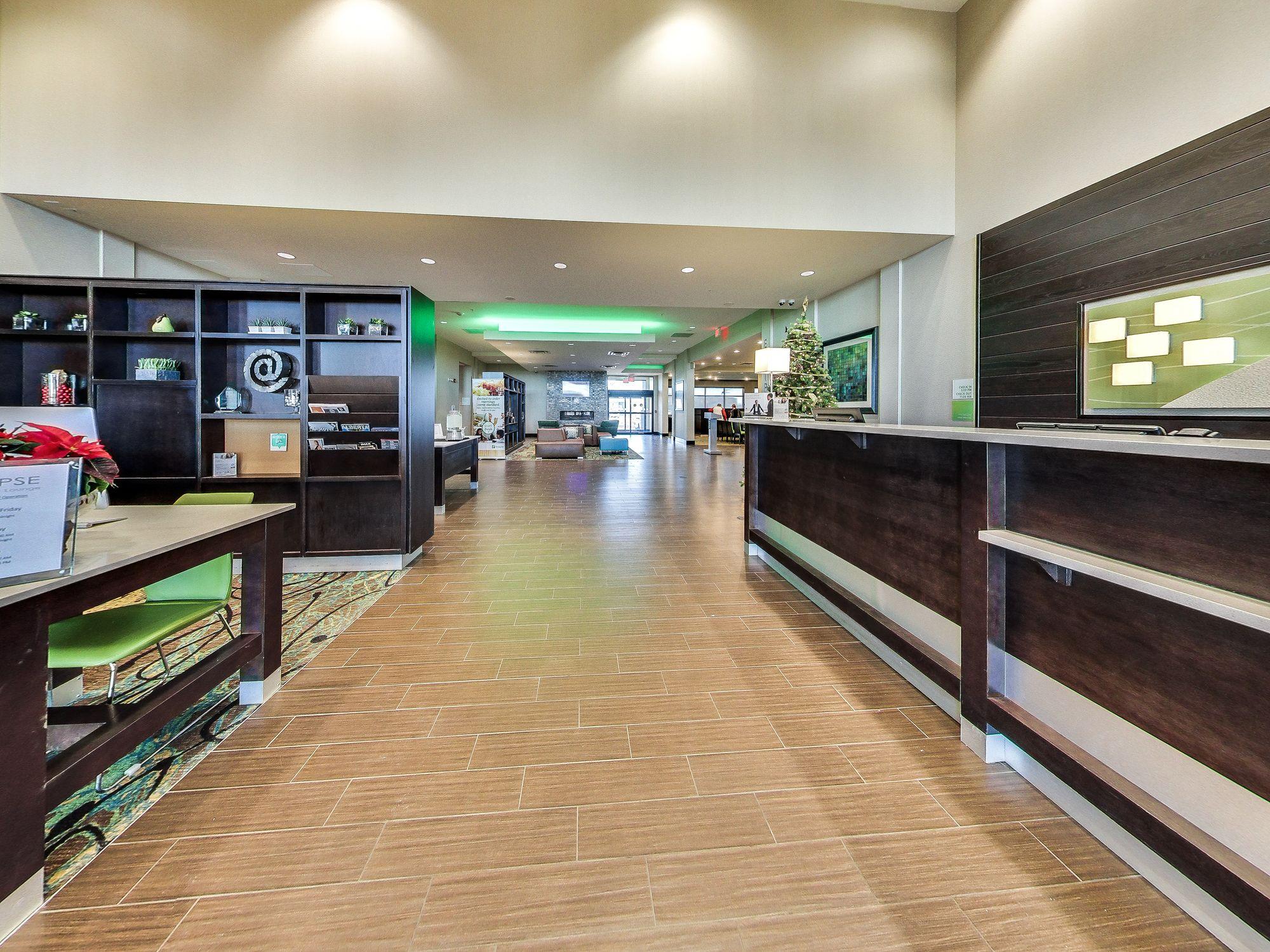 Holiday Inn Hotel & Suites Edmonton Airport Conference Centre By Ihg Ниску Экстерьер фото
